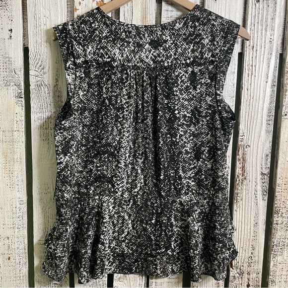 Mossimo Snake Print Lace Ruffle Top Women Medium Sleeveless Black White Romantic - Picture 6 of 9